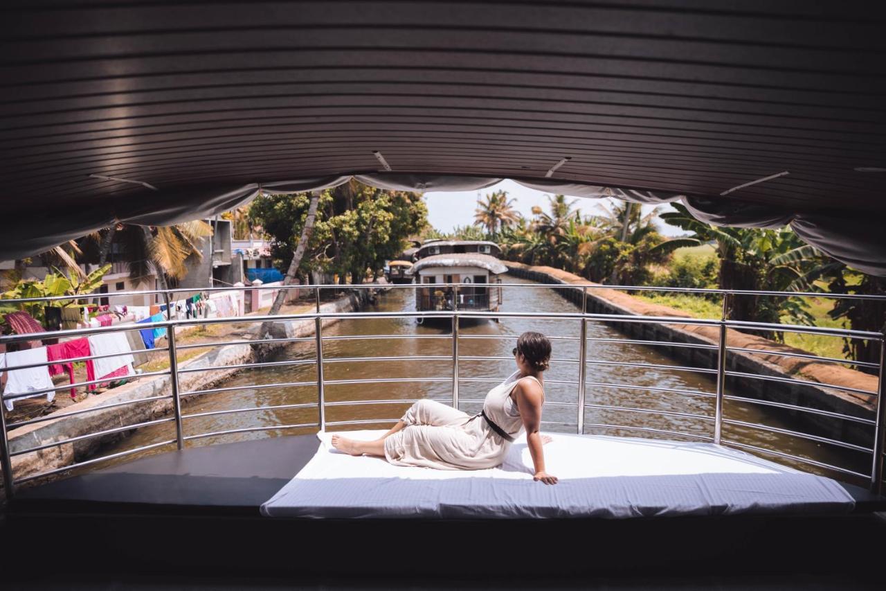 Kera Houseboats Alleppey *