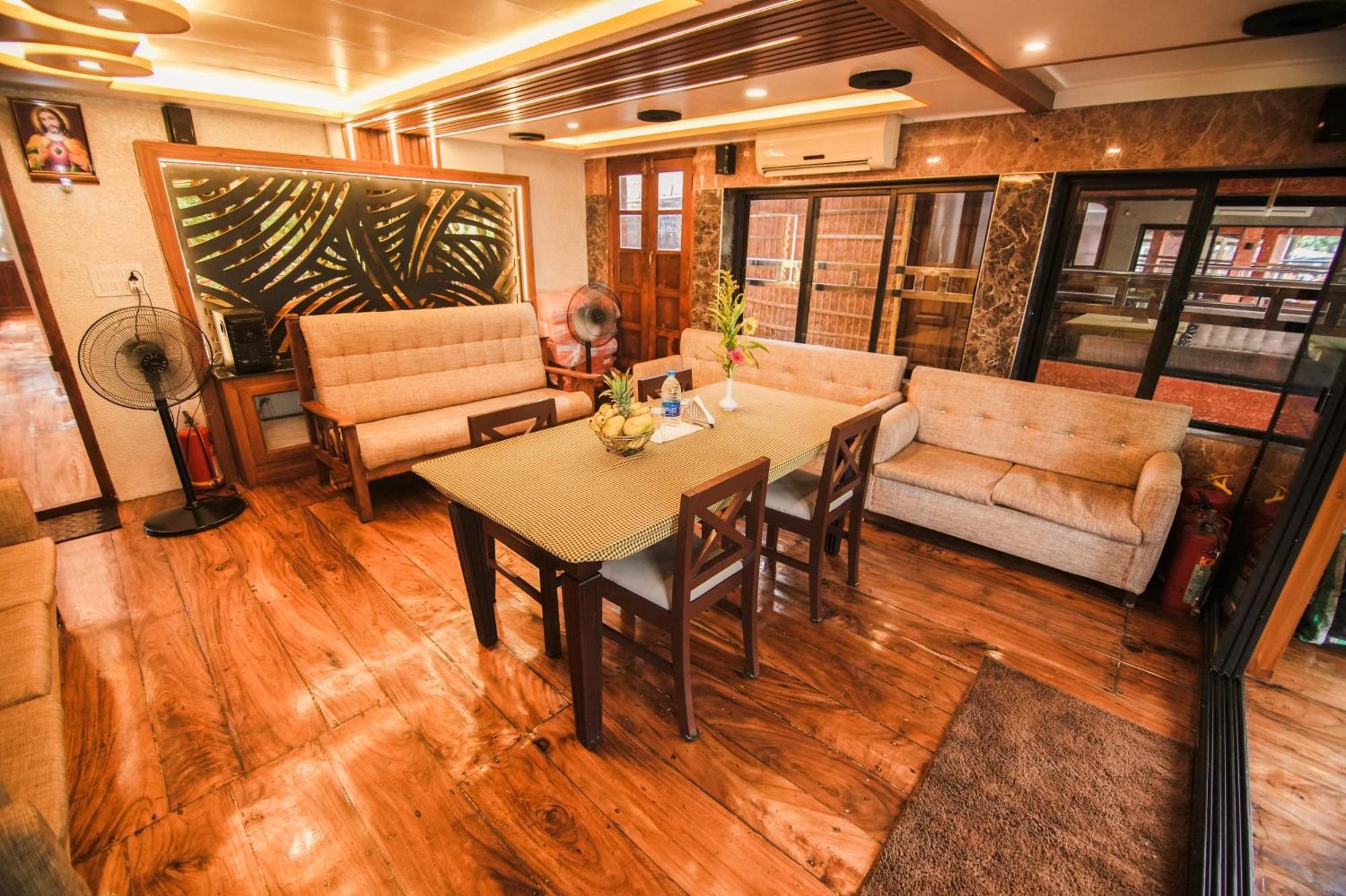 Kera Houseboats Alleppey