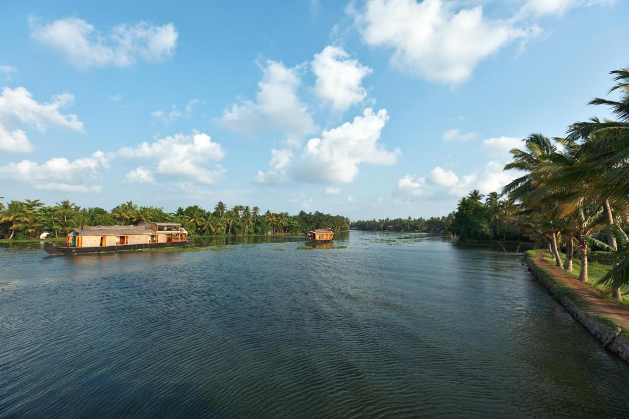 Kera Houseboats Alleppey Botel