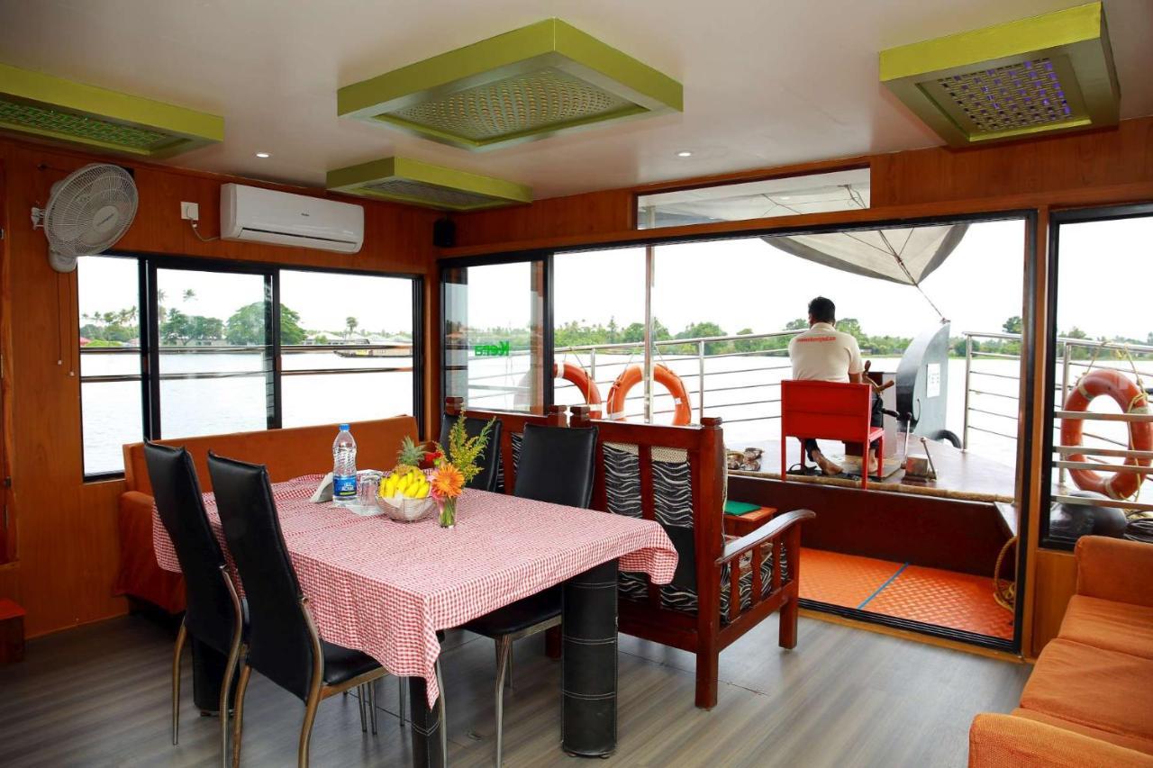 Kera Houseboats Alleppey Botel Alappuzha