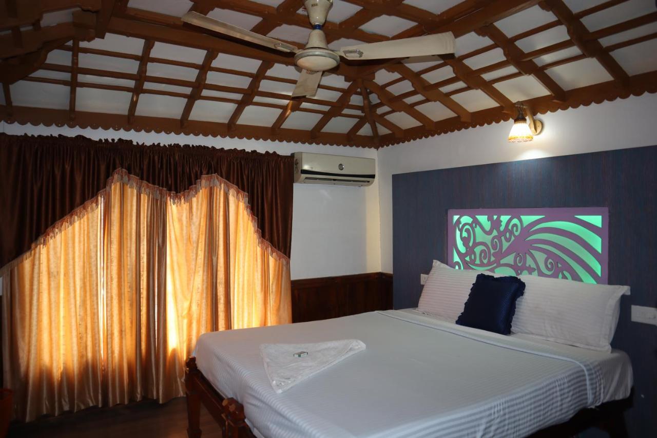 Kera Houseboats Alleppey